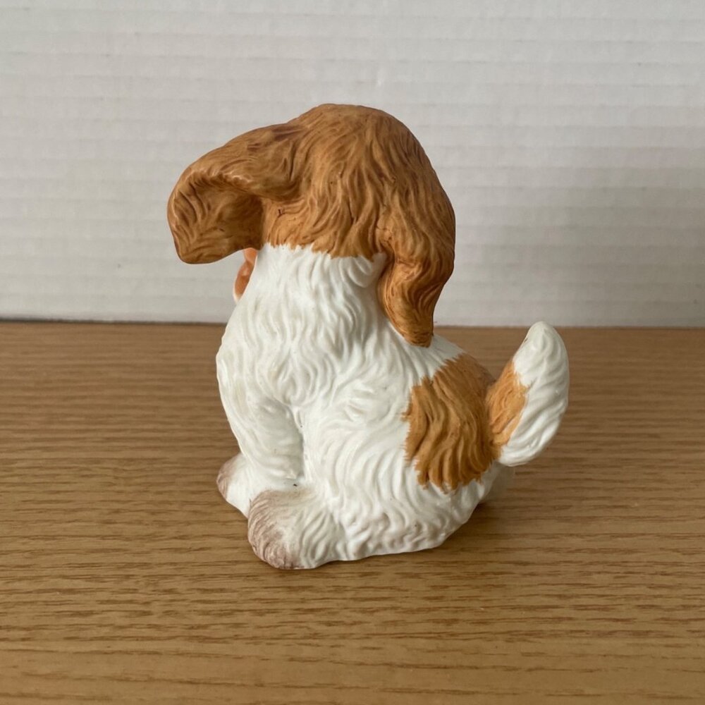 Vtg Homco Porcelain Puppy Figurine #1405 Cavalier Cocker Spaniel Playful w Shoe - Picture 3 of 8
